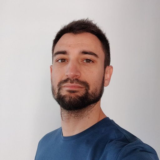 /images/default-avatar.png
