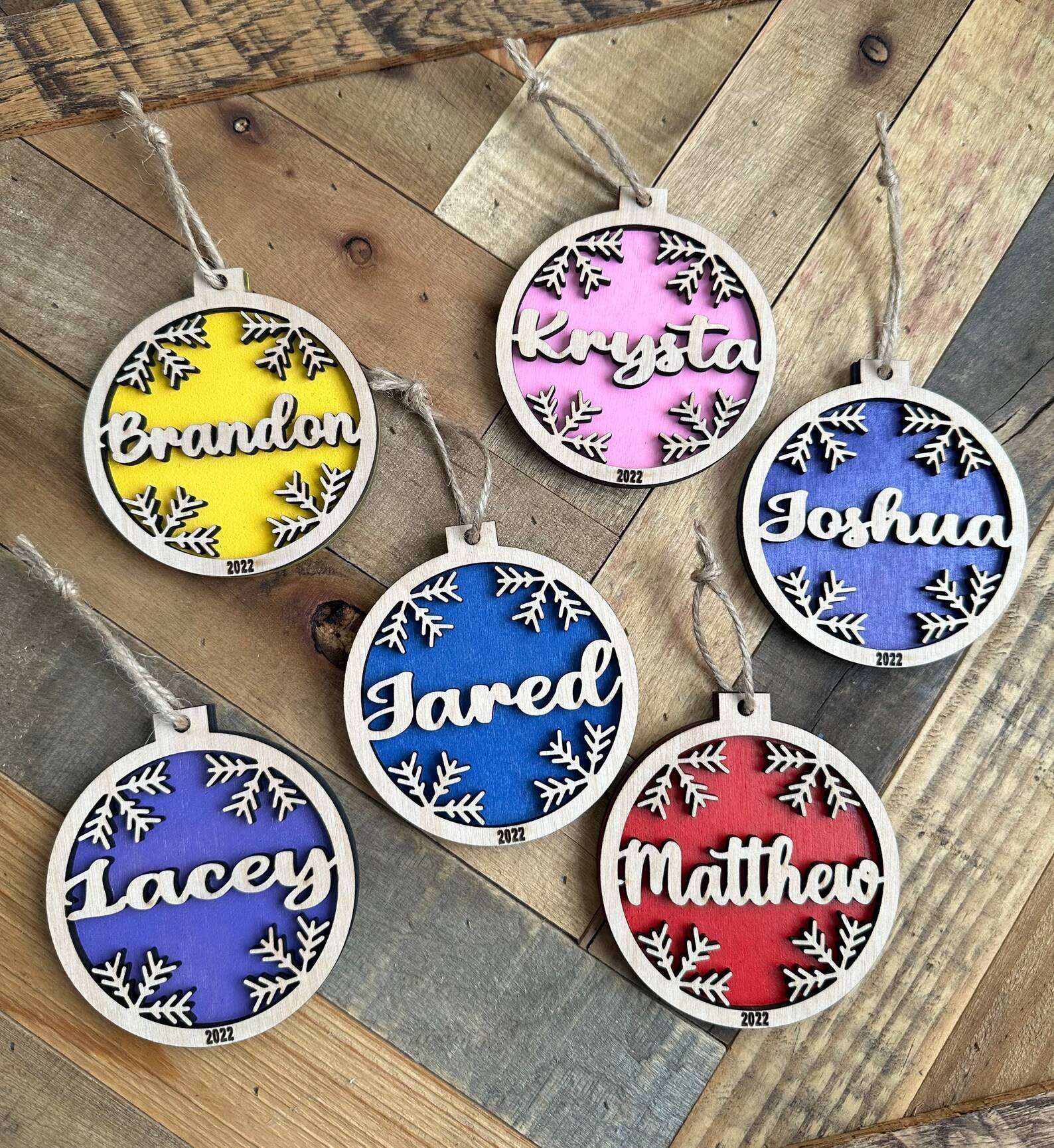 Adornos navideños cortados con láser 04