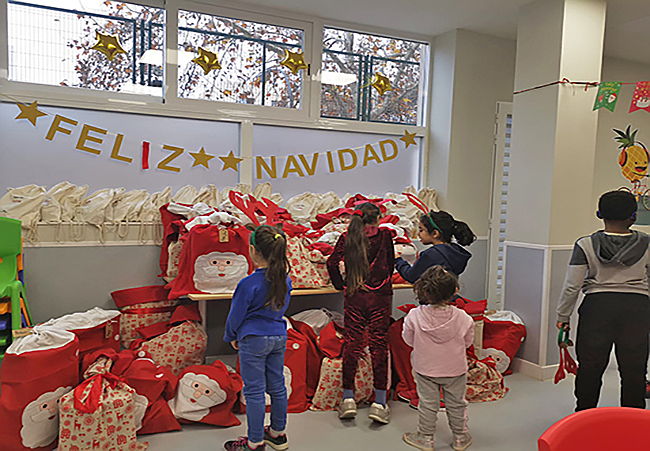 Santa Maria
- Chrismast project _children.jpg