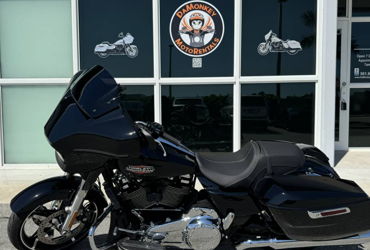 2024 HARLEY-DAVIDSON STREET GLIDE motorcycle for rent near Davie, FL