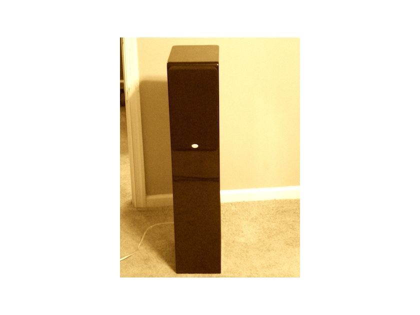 NHT  ST4  Tower speakers