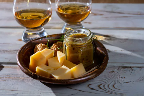 Amsterdam Canal Cruise with Cheese and Wine