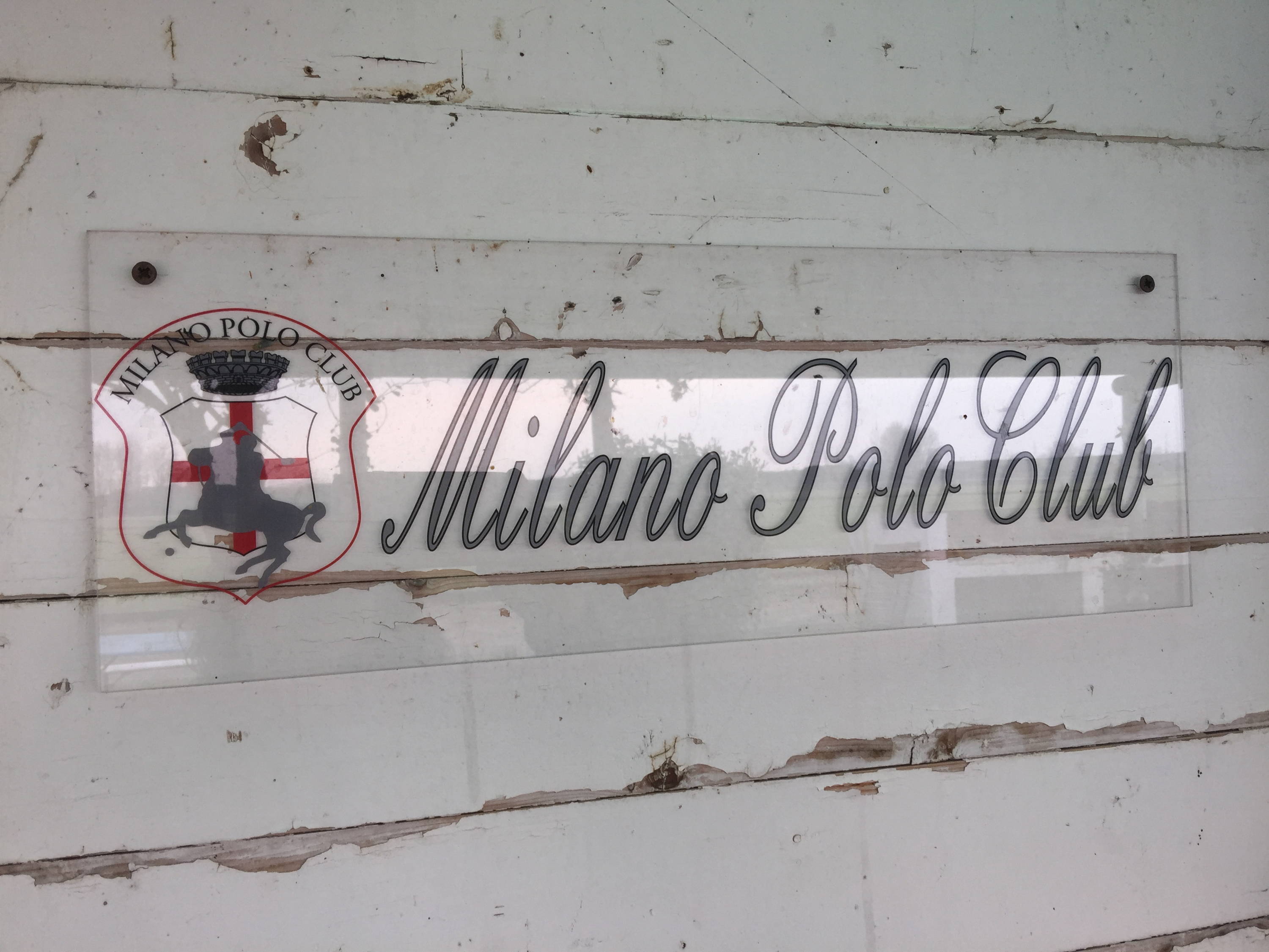 Sign of the Milano Polo Club 