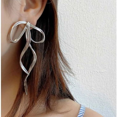 Neu Silberne Schleifen-Ohrringe für Frauen