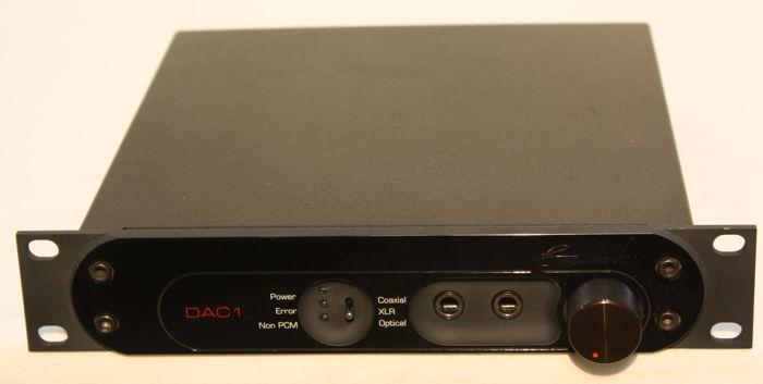 Benchmark   DAC 1 D/A Converter. Financing Available.