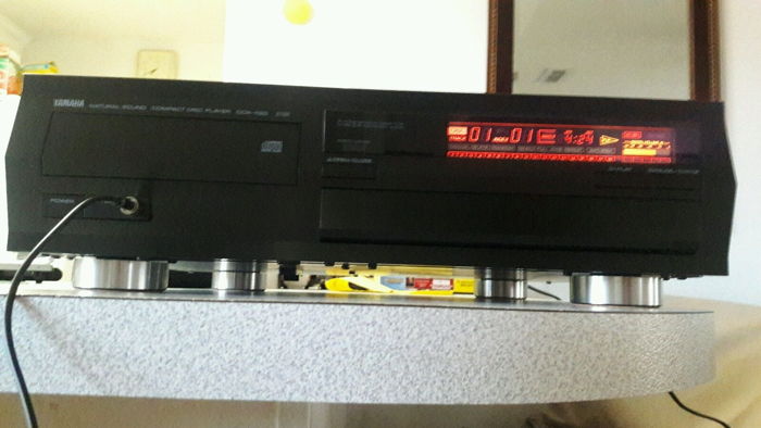 Yamaha CDX-1120 18-Bit 18x Oversampling CD Player in Ex...