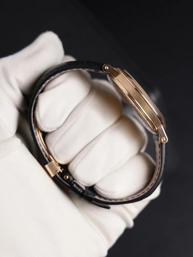 Yellow Gold Silver Dial