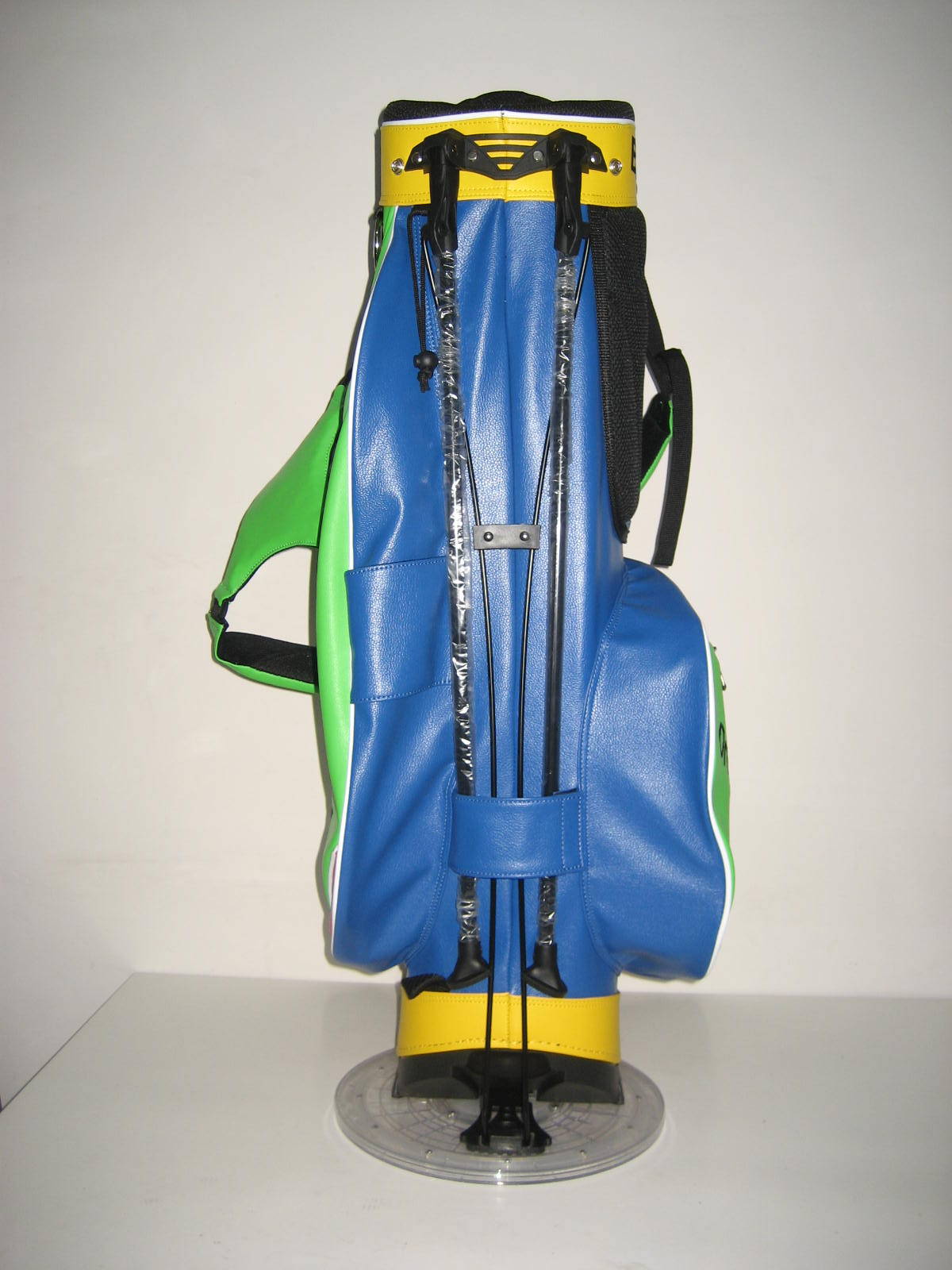 Customised football club golf bags by Golf Custom Bags 81