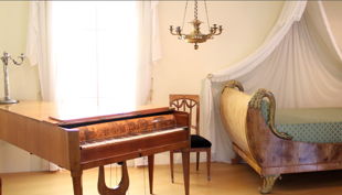 museum für kunst und kulrurgeschichte klavier und bett