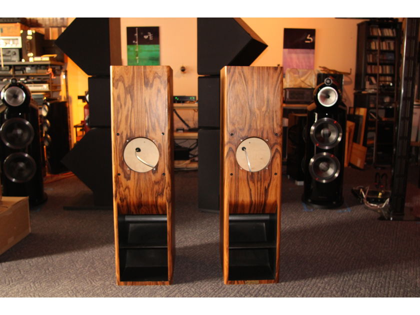 RL Acoustique Lamhorn 1.8 Loudspeaker Cabinets