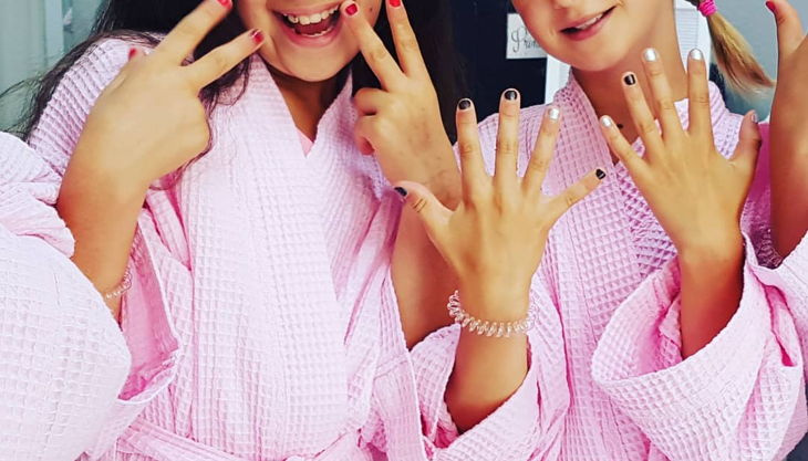 spa party lackierte handnägel