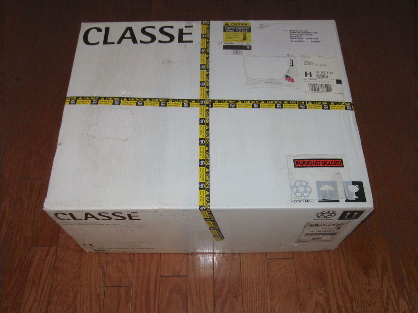 Classe CA-5200 five-channel amplifier