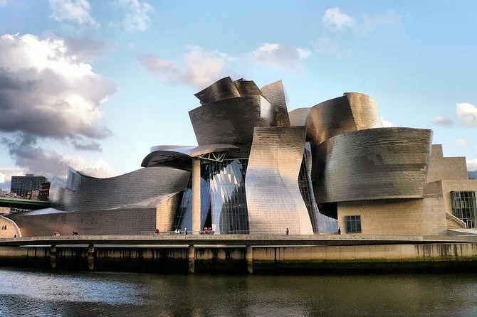 Guggenheim Museum and Bilbao Walking Tour