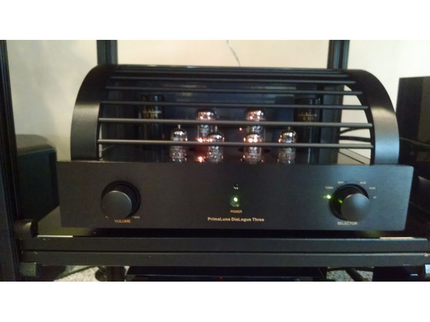 PrimaLuna Dialogue Three PreAmp (Black) 1 year old- 50 hour on it