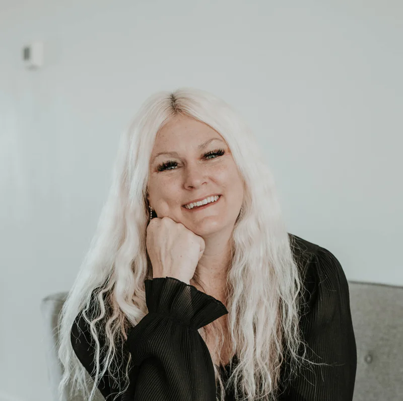 Kim Miller, LISAC, LCSW, SEP, IFS-TR, EMDR-TR, qEEG TR, CLC, CSAT-Candidate