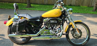 2007 HARLEY-DAVIDSON XL 1200C SPORTSTER CUSTOM (LUX COLORS) motorcycle for rent near Twinsburg, OH