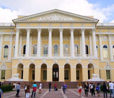 Экскурсионные сеансы в Михайловском дворце (вкл. входную плату)