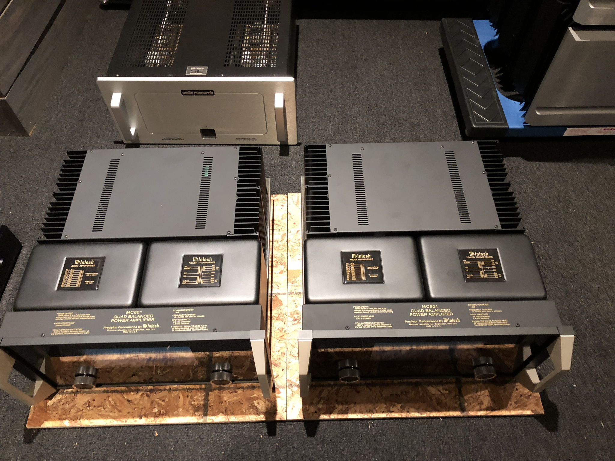 McIntosh MC-601 2 pairs available excellent conditiont!!! 2