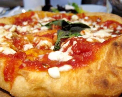 Food experiences Naples: Street food with gnocchi and Neapolitan sweets