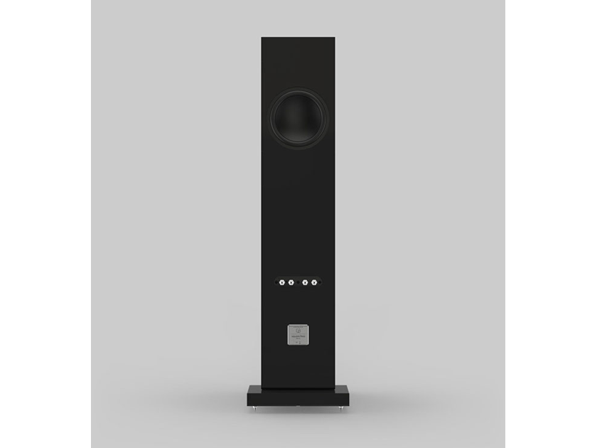 Wilson Benesch Square 2 : Black Gloss Purity ,Clarity and control from a beautiful speaker.