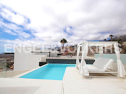 Коста Адехе
- Property for sale in Tenerife: Villa for sale in Costa Adeje, Tenerife South