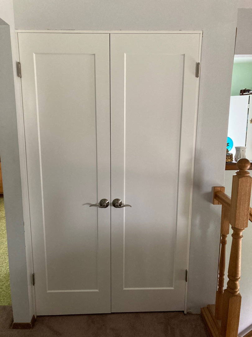 Modern interior door