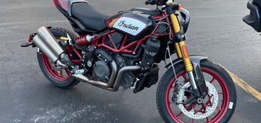 2022 INDIAN FTR R CARBON motorcycle for rent near Columbia, TN