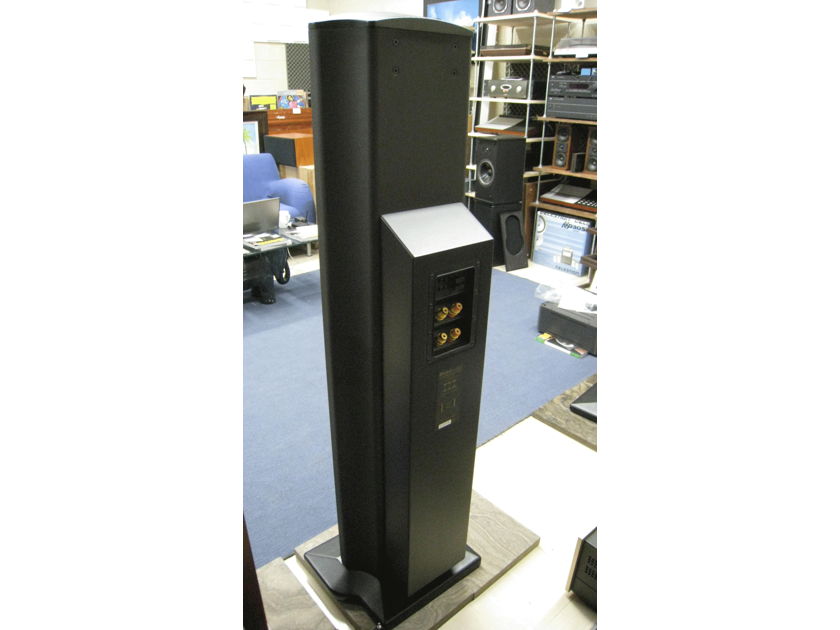 McIntosh XLS360 Floorstanding Speaker
