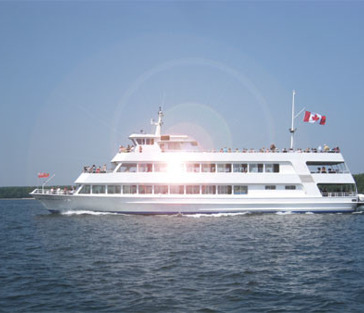 Экскурсия по вечернему Торонто с круизом по озеру Онтарио, ужином и танцами на корабле