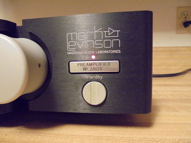 Mark Levinson "Madrigal Audio Labs" No 380S Preamplifie...