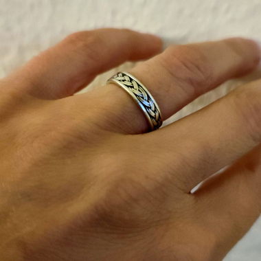 Silver ring braided embossing