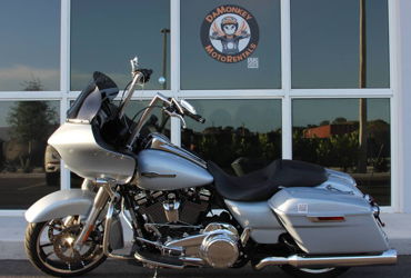 2023 HARLEY-DAVIDSON ROAD GLIDE motorcycle for rent near Golf, FL