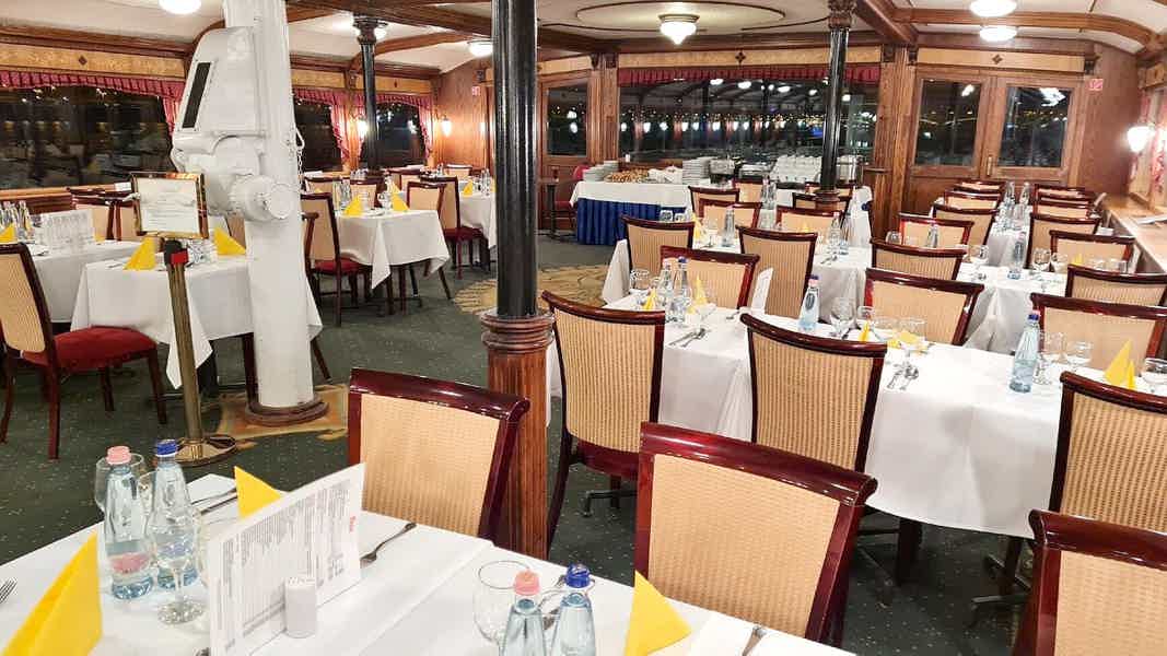 2-stündiges Abendessen und Kreuzfahrt mit süßer Live-Musik - photo 3