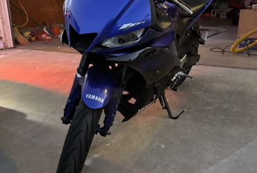 2019 YAMAHA YZF-R3 motorcycle for rent near San Diego, CA