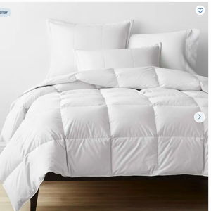 LaCrosse™ LoftAIRE™ Down Alternative Comforter Light Warmth, White King/Cal King | The Company Store