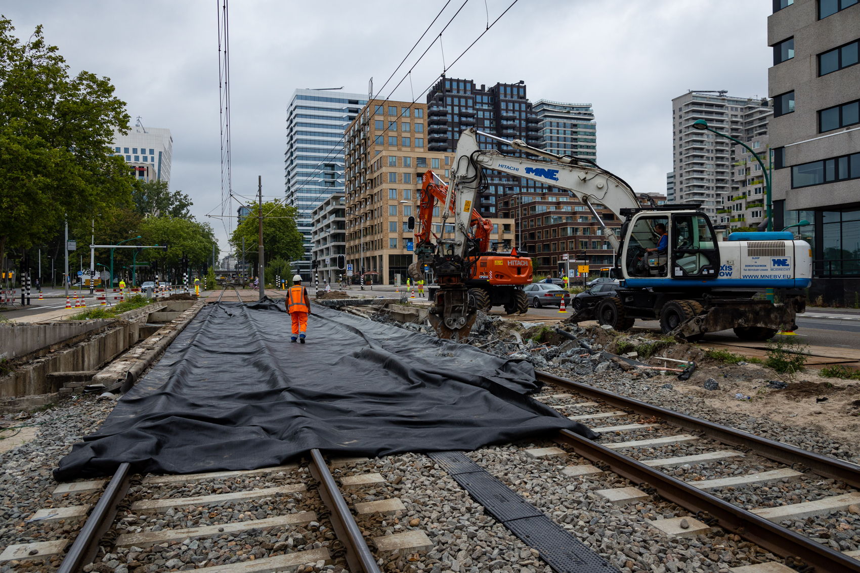 In Buitenveldert de laatste benodigde sloopwerkzaamheden wat de Amstelveenlijn betreft. In Buitenveldert de laatste benodigde sloopwerkzaamheden wat de Amstelveenlijn betreft.
