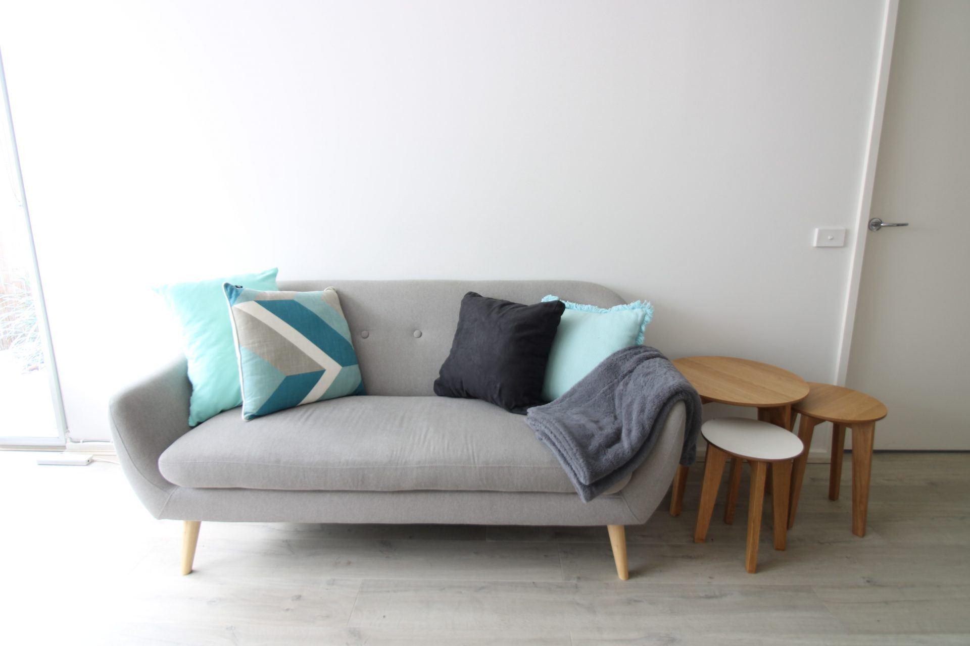 FOR LEASE - Refurbished Fully Furnished Courtyard Residence in Unbeatable Location- Southbank - Image 2