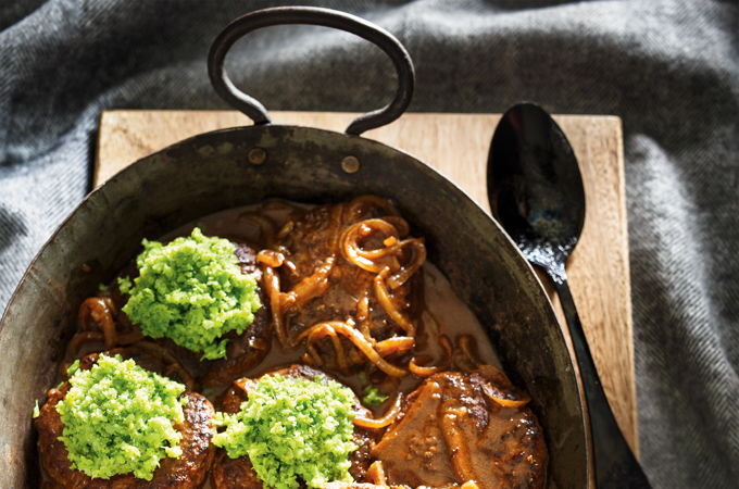 <i>Hamburger steak</i> et gremolata de brocoli