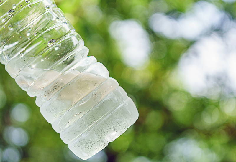 ペットボトル凍らせる注意