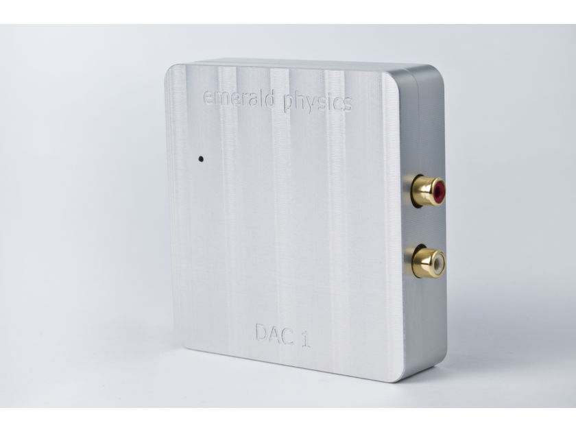 Emerald Physics DAC-1 24.96k USB DAC with Sabre DAC converter