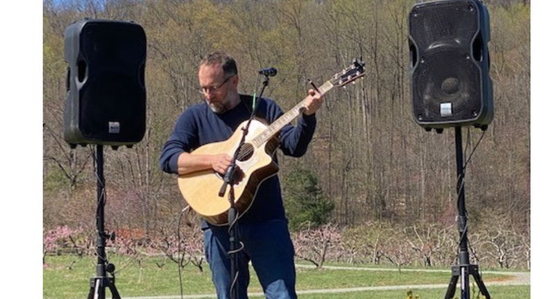 Live Music: John Kelly
