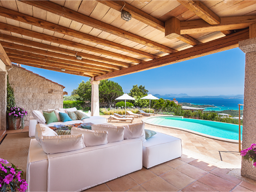  Gera
- Die Costa Smeralda an der nordöstlichen Küste Sardiniens zählt zu den begehrtesten, exklusivsten sowie zugleich diskretesten Märkten für Ferienimmobilien weltweit.