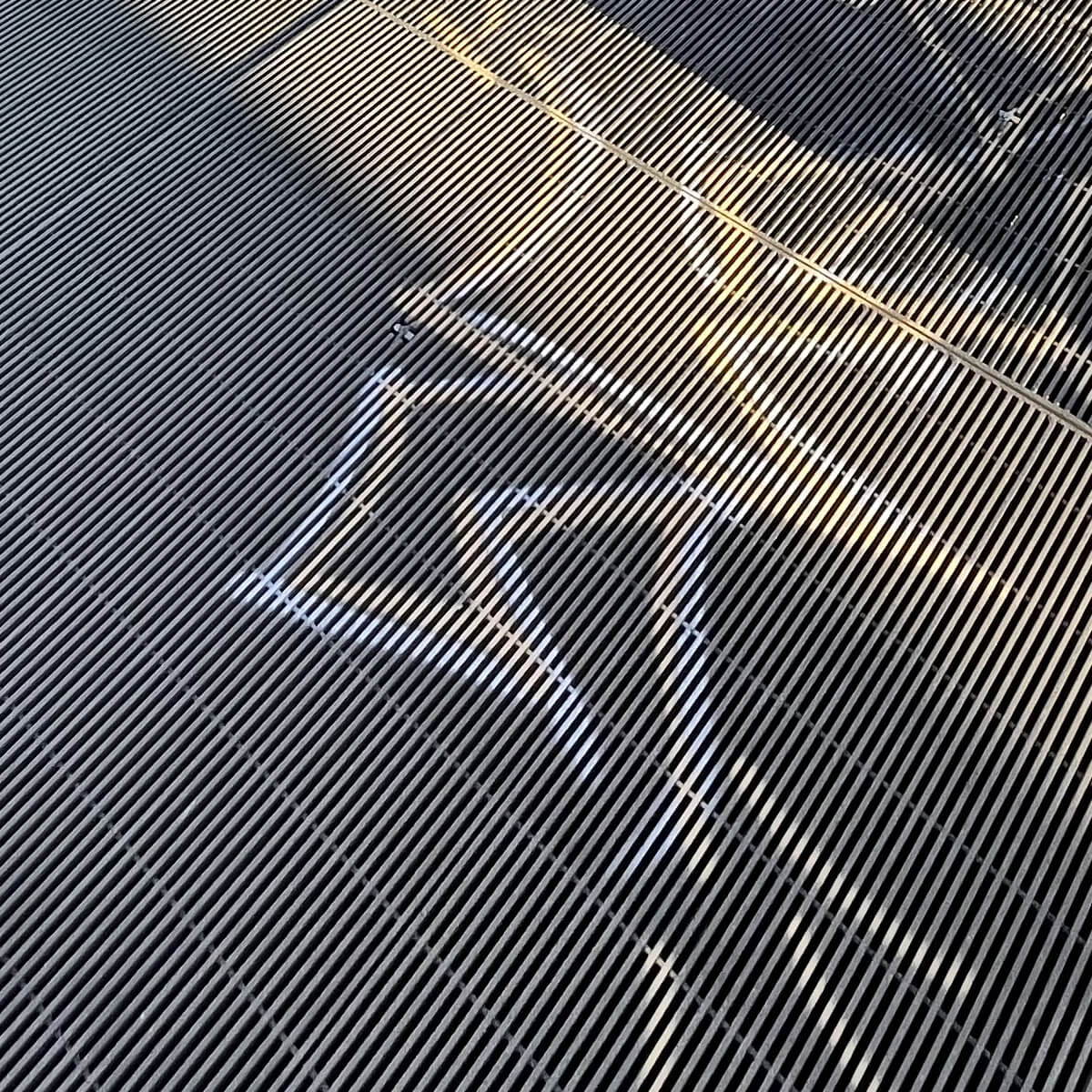 Graffiti removal from Passivated Stainless Steel Non-slip Grating