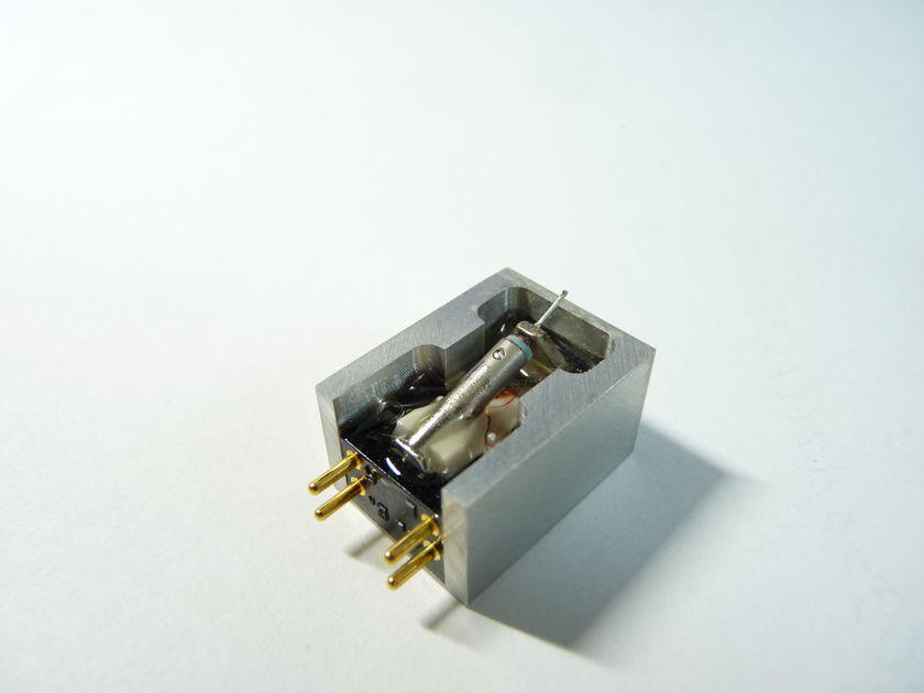Zu Audio DL-103 phono cartridge LOMC