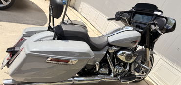 2024 HARLEY-DAVIDSON STREET GLIDE motorcycle for rent near San Antonio, TX