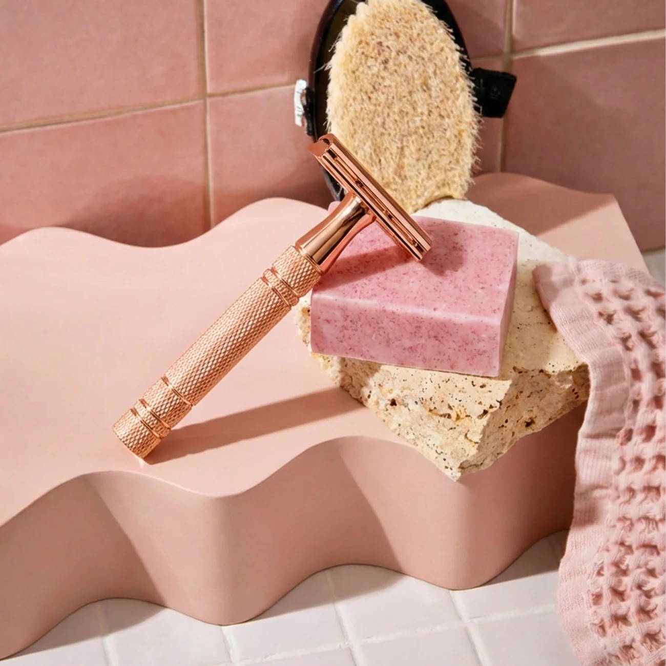 Hanni  The Weighted Razor Kit 2a1b044cd58a455399cb01c3846dfd65