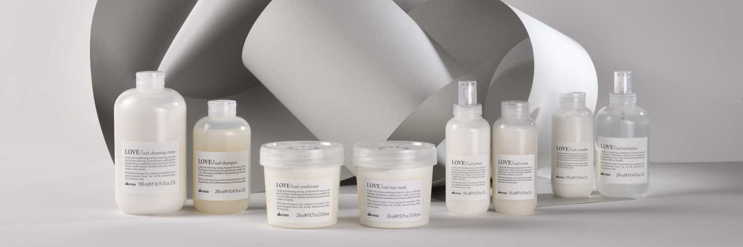 Scrub cuoio capelluto: guida completa per capelli forti e luminosi | Davines