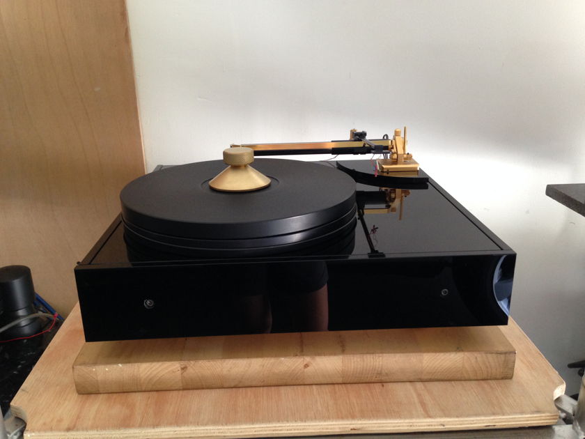FORSELL AIR REFERENCE TURNTABLE
