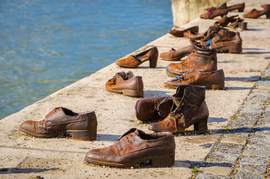 Budapest Guided Walking Tour with Local Storyteller - photo 2