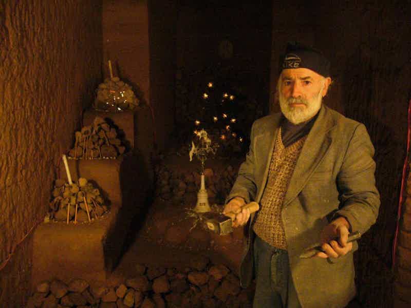 With Armenian Lavash in the Master's Dungeon - photo 5